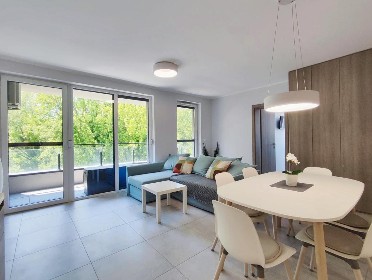 Lakeside Family & Studio Apartments Keszthely Buitenkant foto